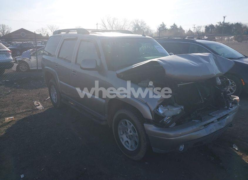 2002 Chevrolet Tahoe Z71 (VIN 1GNEK13Z12R308204) main photo