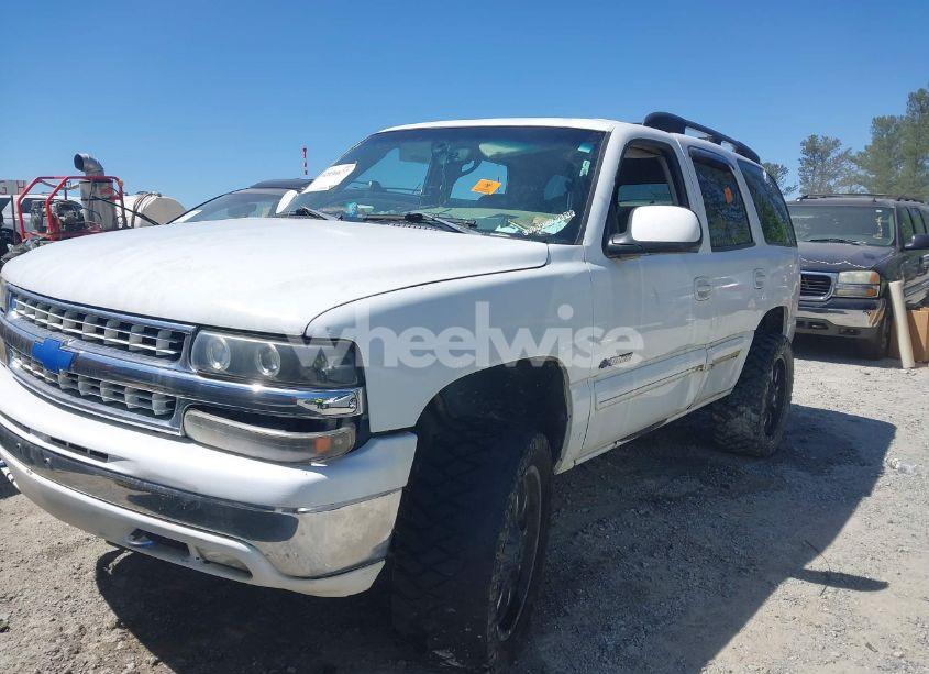 Photo 2 of 2003 Chevrolet Tahoe LT (VIN 1GNEK13Z13J131945)