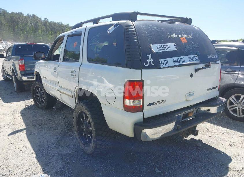 Photo 3 of 2003 Chevrolet Tahoe LT (VIN 1GNEK13Z13J131945)