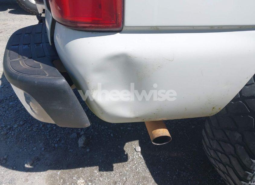 Photo 6 of 2003 Chevrolet Tahoe LT (VIN 1GNEK13Z13J131945)