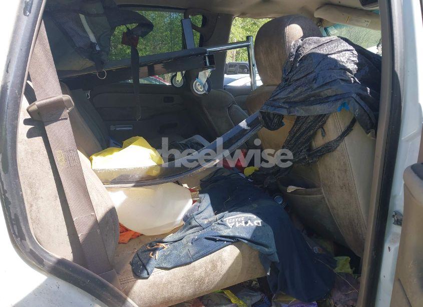 Photo 8 of 2003 Chevrolet Tahoe LT (VIN 1GNEK13Z13J131945)