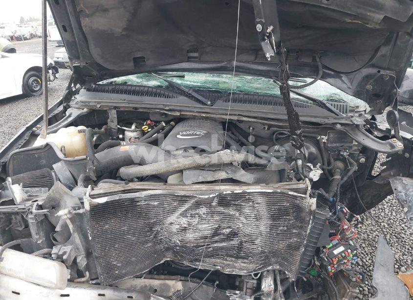 Photo 10 of 2003 Chevrolet Tahoe LT (VIN 1GNEK13Z13J272935)