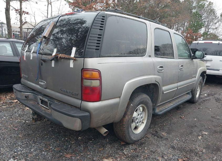 Photo 4 of 2003 Chevrolet Tahoe LT (VIN 1GNEK13Z13J296894)