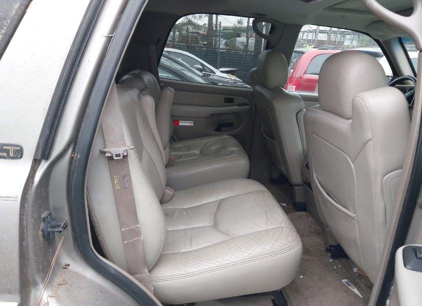 Photo 8 of 2003 Chevrolet Tahoe LT (VIN 1GNEK13Z13J296894)