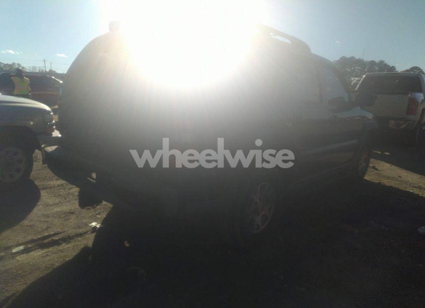 Photo 4 of 2003 Chevrolet Tahoe Z71 (VIN 1GNEK13Z13R133759)