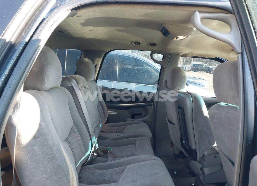 Photo 8 of 2003 Chevrolet Tahoe LS (VIN 1GNEK13Z13R176465)