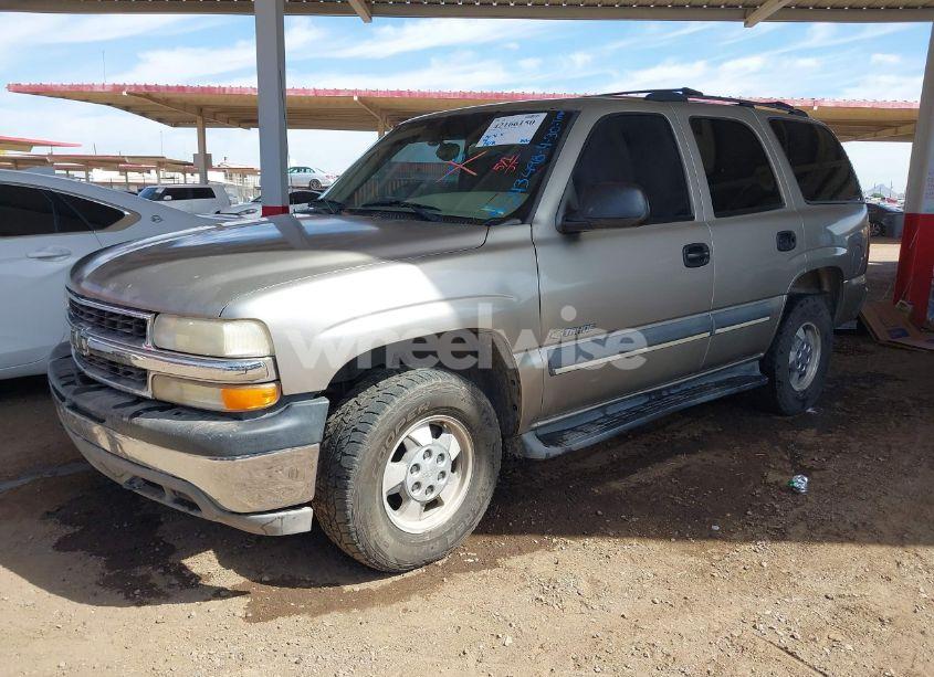 Photo 2 of 2003 Chevrolet Tahoe LS (VIN 1GNEK13Z13R243498)