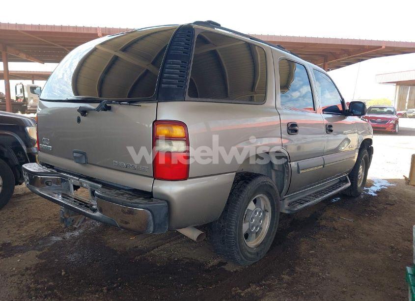 Photo 4 of 2003 Chevrolet Tahoe LS (VIN 1GNEK13Z13R243498)