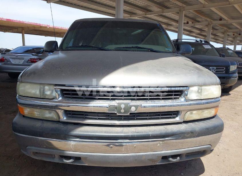 Photo 6 of 2003 Chevrolet Tahoe LS (VIN 1GNEK13Z13R243498)