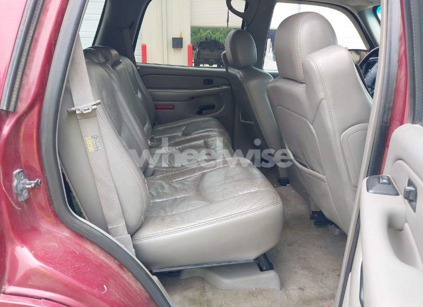 Photo 8 of 2004 Chevrolet Tahoe LT (VIN 1GNEK13Z14J167667)