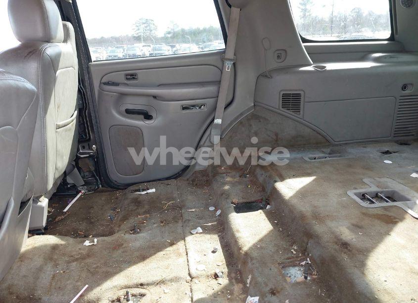 Photo 8 of 2004 Chevrolet Tahoe Z71 (VIN 1GNEK13Z14R152653)