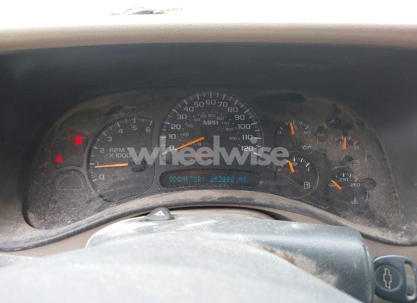 Photo 7 of 2005 Chevrolet Tahoe LT (VIN 1GNEK13Z15R269568)