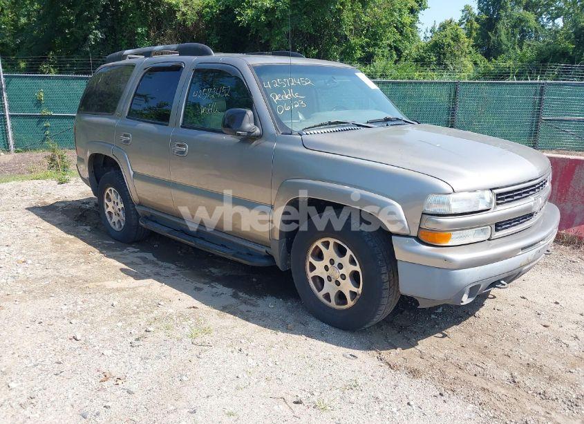 2002 Chevrolet Tahoe Z71 (VIN 1GNEK13Z22R196576) main photo