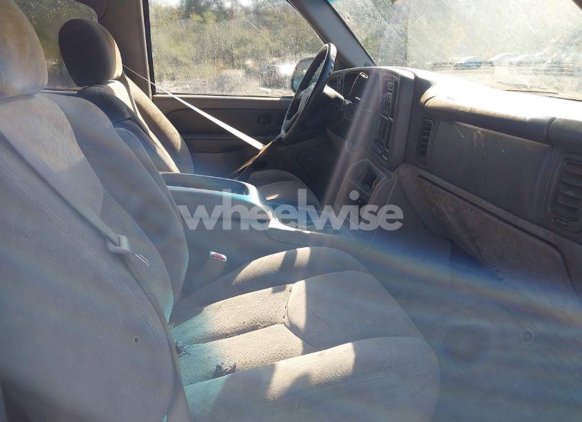 Photo 5 of 2003 Chevrolet Tahoe LS (VIN 1GNEK13Z23J150827)