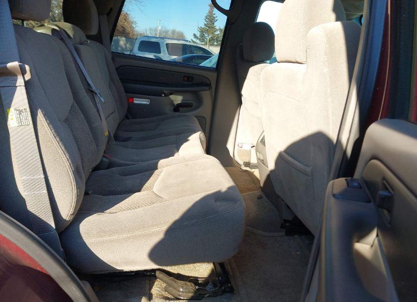 Photo 8 of 2003 Chevrolet Tahoe LS (VIN 1GNEK13Z23J200562)