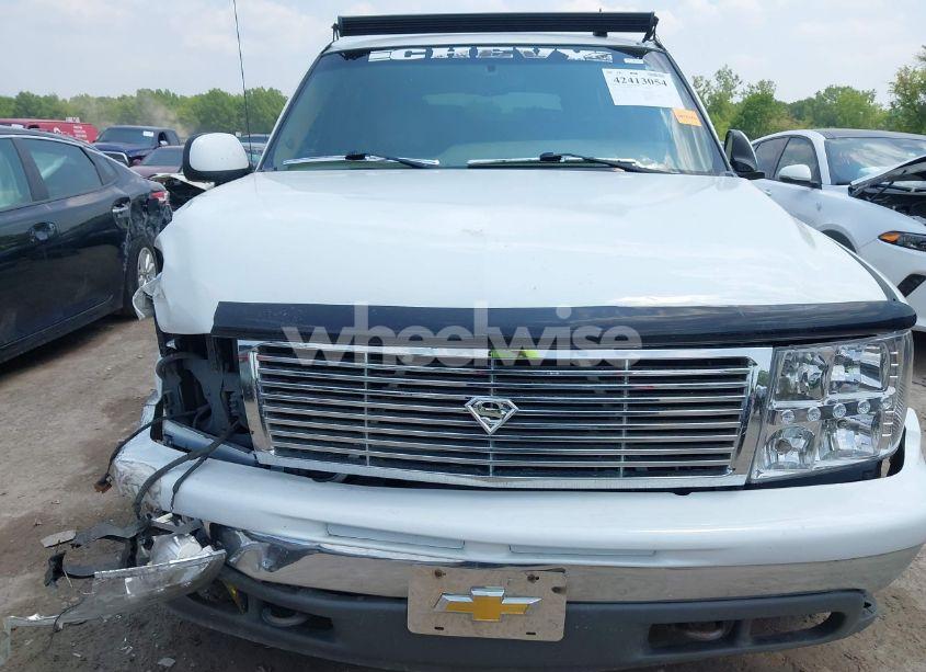 Photo 12 of 2003 Chevrolet Tahoe LT (VIN 1GNEK13Z23J236168)