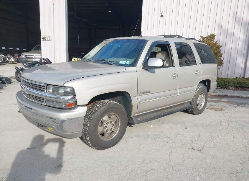 Photo 2 of 2003 Chevrolet Tahoe LT (VIN 1GNEK13Z23J294622)