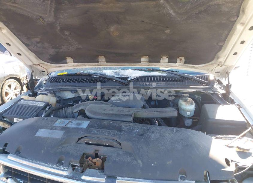 Photo 10 of 2003 Chevrolet Tahoe LT (VIN 1GNEK13Z23J339381)