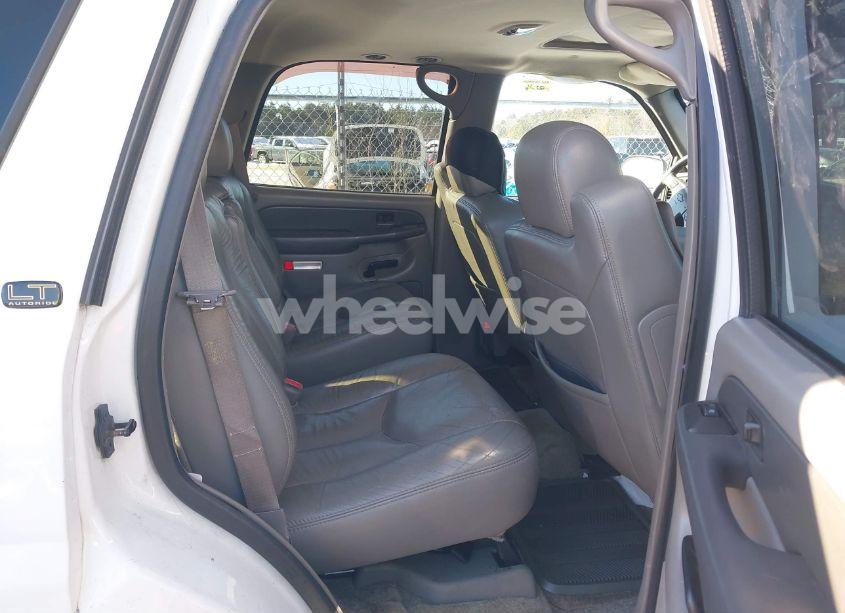 Photo 8 of 2003 Chevrolet Tahoe LT (VIN 1GNEK13Z23J339381)