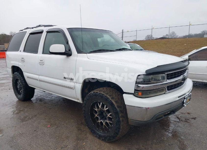 2003 Chevrolet Tahoe LT (VIN 1GNEK13Z23R120275) main photo