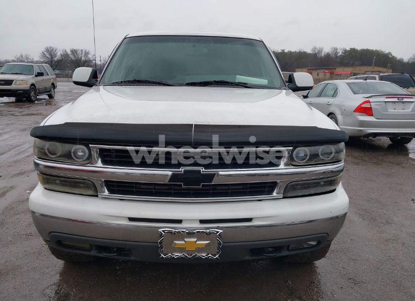 Photo 6 of 2003 Chevrolet Tahoe LT (VIN 1GNEK13Z23R120275)