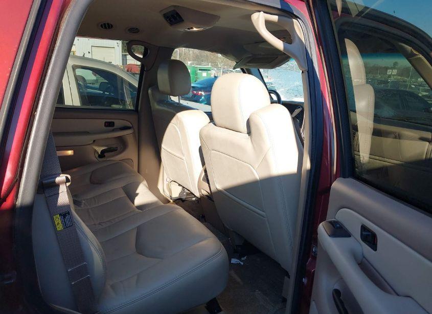 Photo 8 of 2003 Chevrolet Tahoe LS (VIN 1GNEK13Z23R264425)