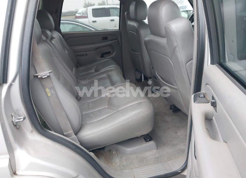 Photo 8 of 2004 Chevrolet Tahoe LT (VIN 1GNEK13Z24J192013)