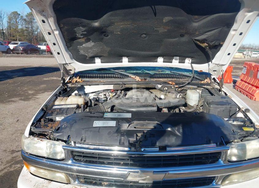 Photo 10 of 2004 Chevrolet Tahoe LT (VIN 1GNEK13Z24R176699)