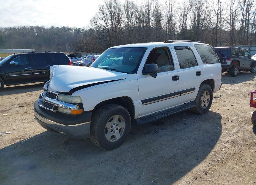 Photo 2 of 2004 Chevrolet Tahoe LS (VIN 1GNEK13Z24R247853)