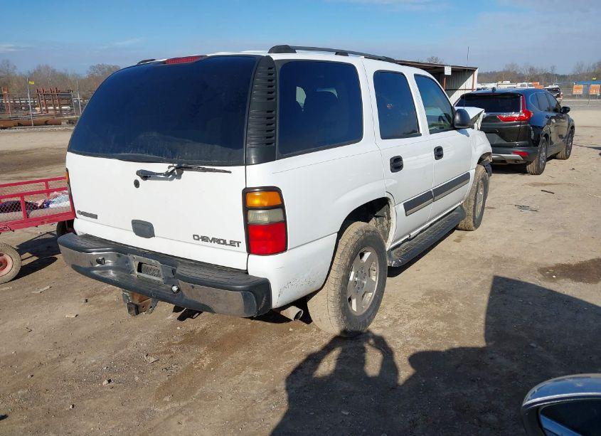 Photo 4 of 2004 Chevrolet Tahoe LS (VIN 1GNEK13Z24R247853)