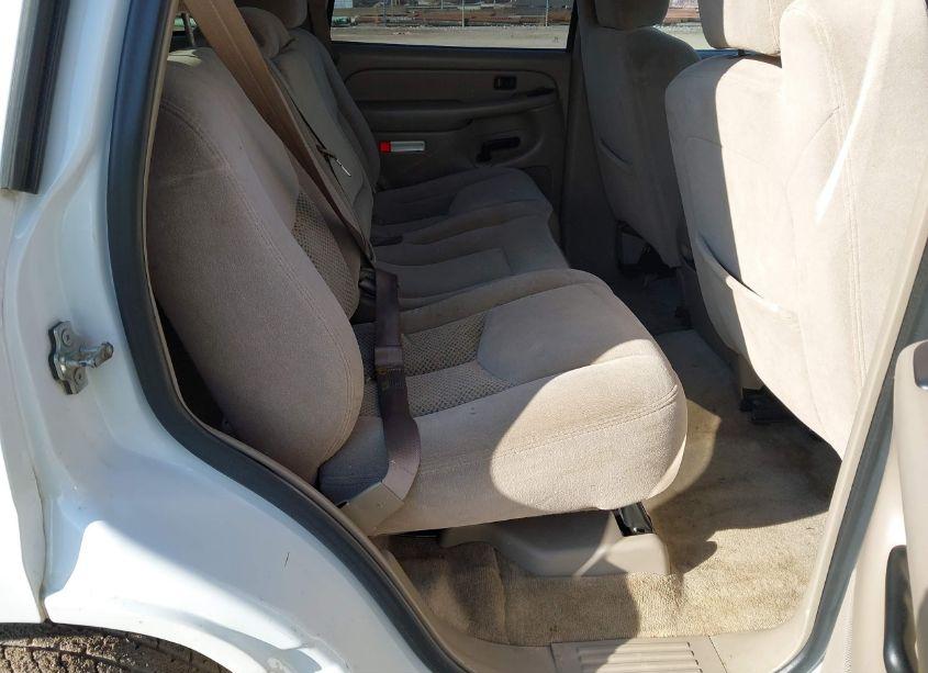 Photo 8 of 2004 Chevrolet Tahoe LS (VIN 1GNEK13Z24R247853)