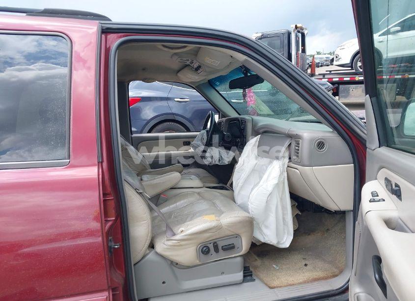 Photo 5 of 2002 Chevrolet Tahoe LT (VIN 1GNEK13Z32J227445)