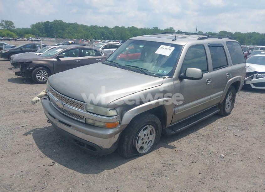 Photo 2 of 2002 Chevrolet Tahoe LT (VIN 1GNEK13Z32R322993)