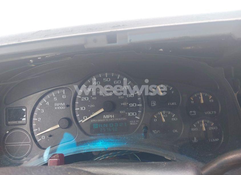 Photo 7 of 2002 Chevrolet Tahoe LT (VIN 1GNEK13Z32R322993)