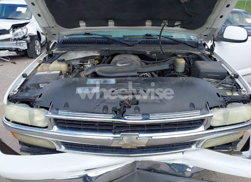 Photo 10 of 2002 Chevrolet Tahoe LT (VIN 1GNEK13Z32R326011)