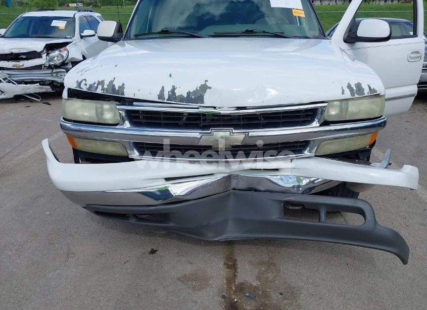Photo 6 of 2002 Chevrolet Tahoe LT (VIN 1GNEK13Z32R326011)