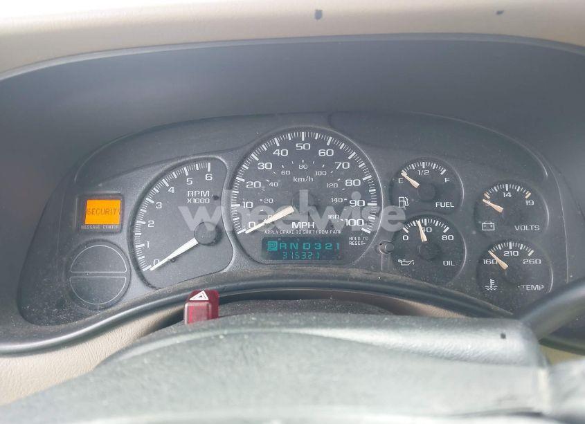 Photo 7 of 2002 Chevrolet Tahoe LT (VIN 1GNEK13Z32R326011)