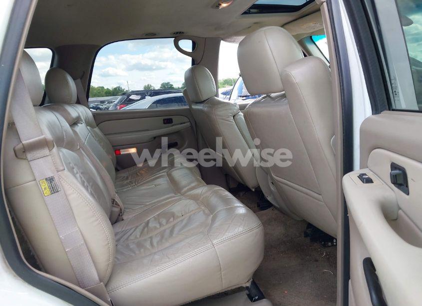 Photo 8 of 2002 Chevrolet Tahoe LT (VIN 1GNEK13Z32R326011)