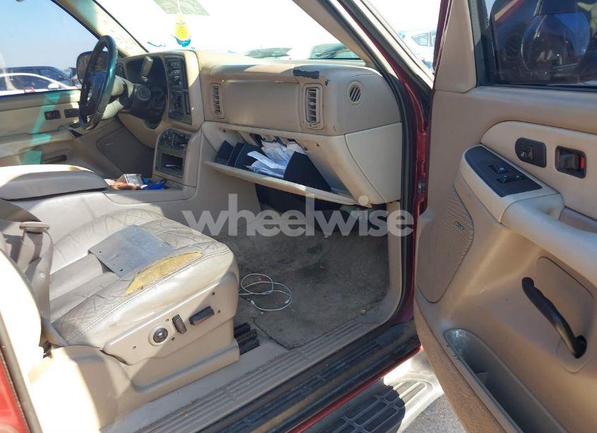 Photo 5 of 2003 Chevrolet Tahoe LT (VIN 1GNEK13Z33J160508)