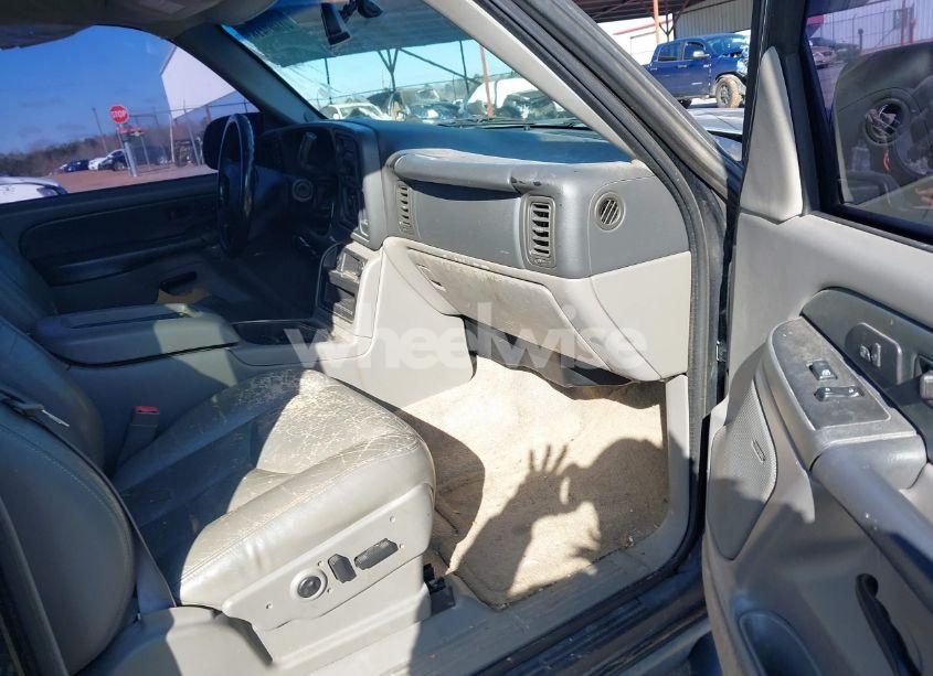 Photo 5 of 2003 Chevrolet Tahoe Z71 (VIN 1GNEK13Z33R176595)