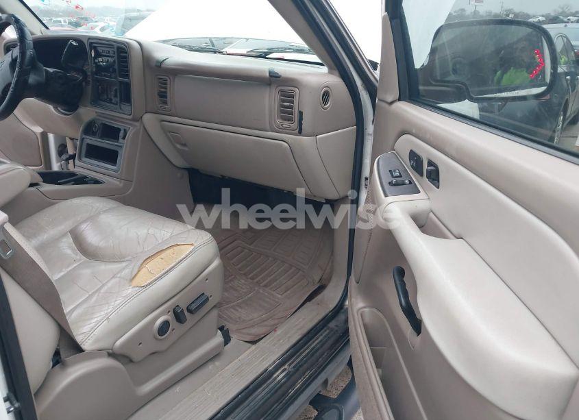 Photo 8 of 2003 Chevrolet Tahoe Z71 (VIN 1GNEK13Z33R304799)