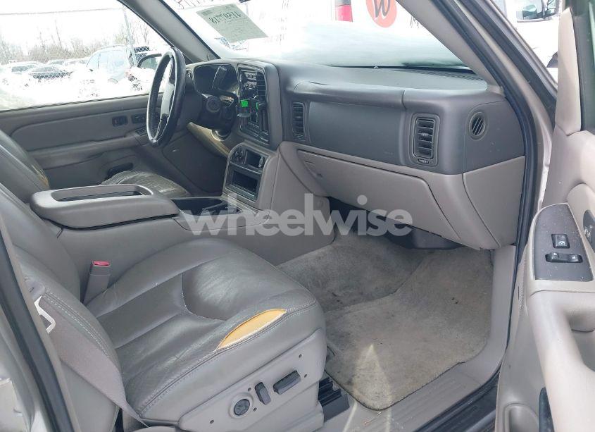 Photo 5 of 2004 Chevrolet Tahoe Z71 (VIN 1GNEK13Z34R110923)