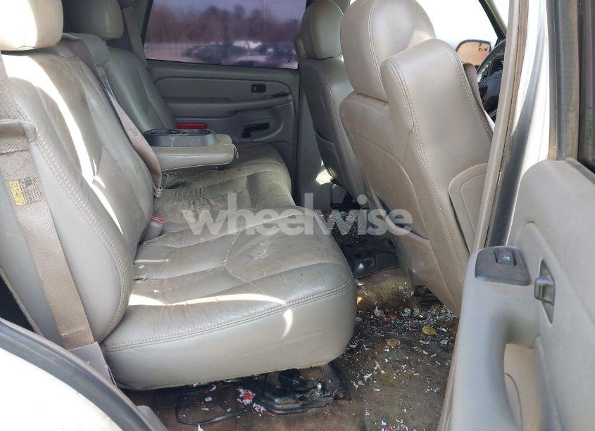 Photo 8 of 2004 Chevrolet Tahoe Z71 (VIN 1GNEK13Z34R147843)