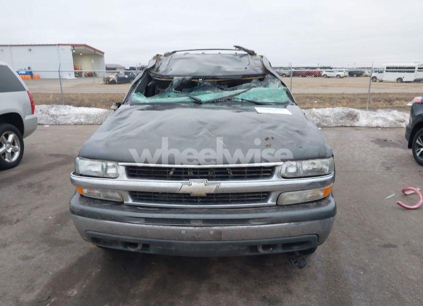 Photo 12 of 2002 Chevrolet Tahoe K1500 (VIN 1GNEK13Z42J219242)