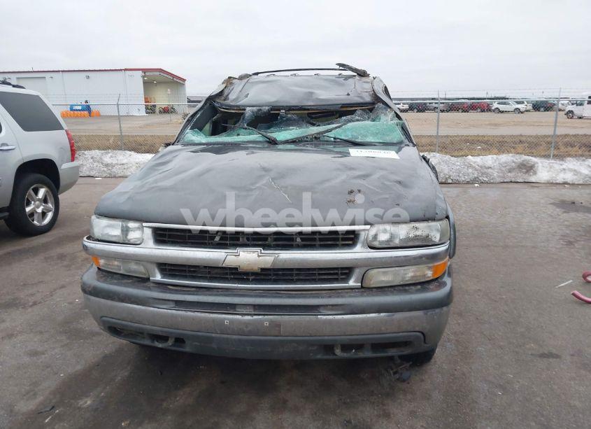 Photo 6 of 2002 Chevrolet Tahoe K1500 (VIN 1GNEK13Z42J219242)