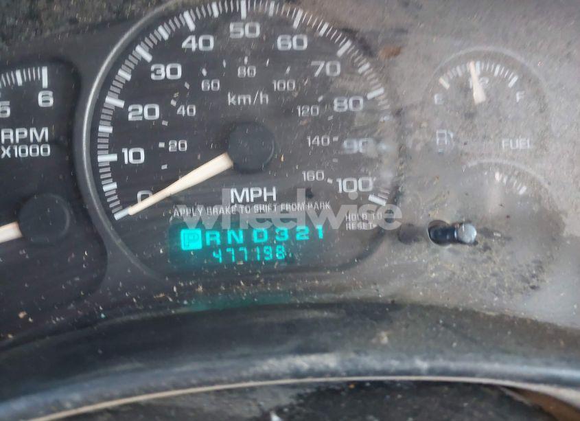 Photo 7 of 2002 Chevrolet Tahoe LT (VIN 1GNEK13Z42R196630)