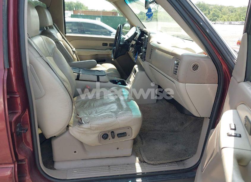 Photo 5 of 2002 Chevrolet Tahoe LT (VIN 1GNEK13Z42R316734)