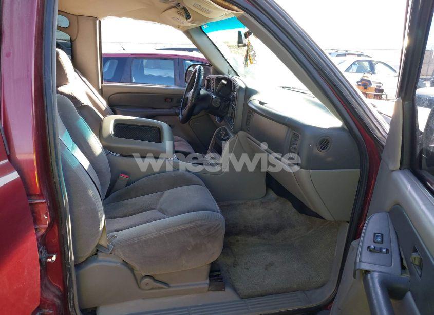 Photo 5 of 2003 Chevrolet Tahoe LS (VIN 1GNEK13Z43J139845)