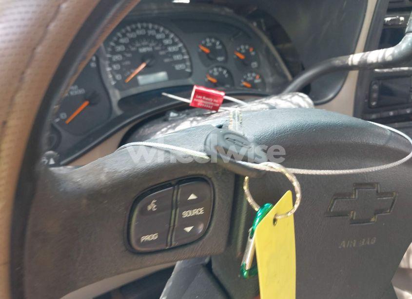 Photo 11 of 2003 Chevrolet Tahoe LT (VIN 1GNEK13Z43J343240)