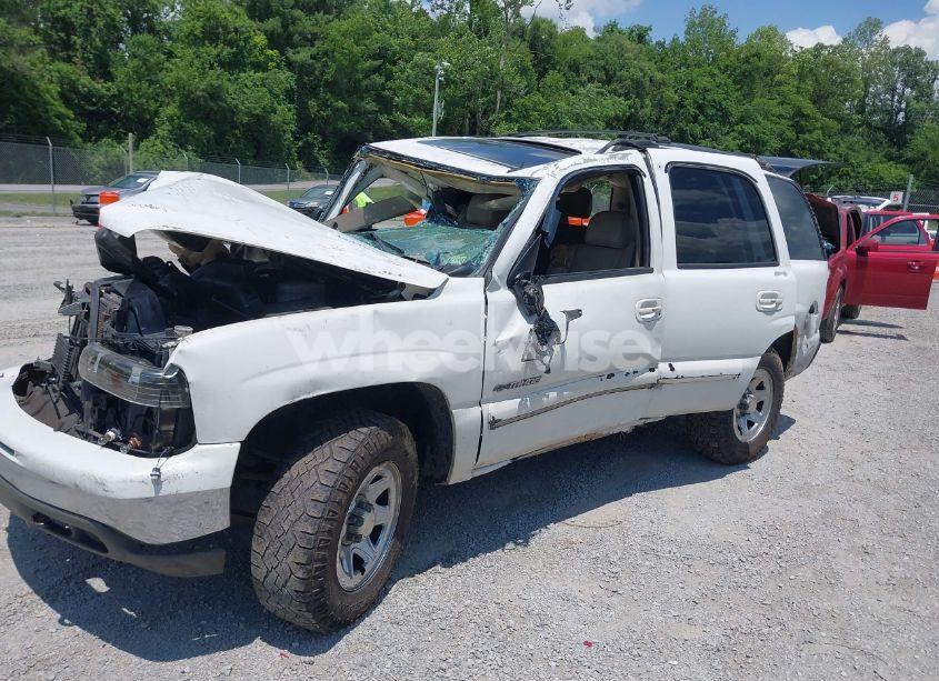 Photo 2 of 2003 Chevrolet Tahoe LT (VIN 1GNEK13Z43J343240)